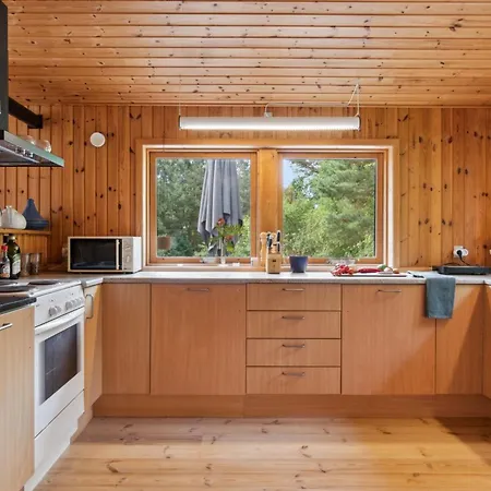 Gunborg - From The Sea By Interhome